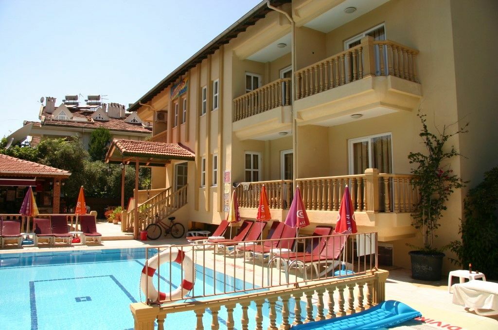 Hibiscus Apartments Marmaris Exterior photo